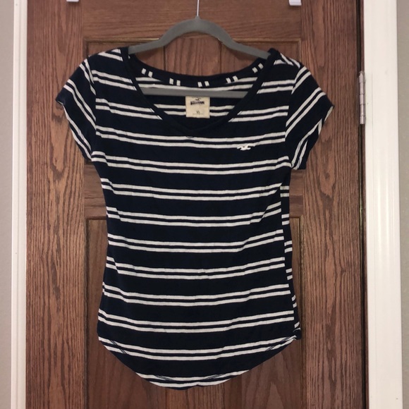 Hollister Tops - 🧜🏼‍♀️3 for $15 item!🧜🏼‍♀️